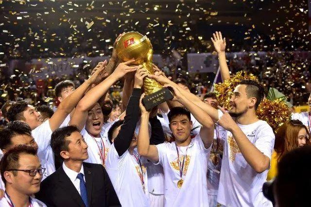 8年1.2亿美元大合同！热火与斯波完成提前续约